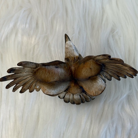 Handcrafted Eagle 🦅 Bird Sculpture - Picture 4 of 7